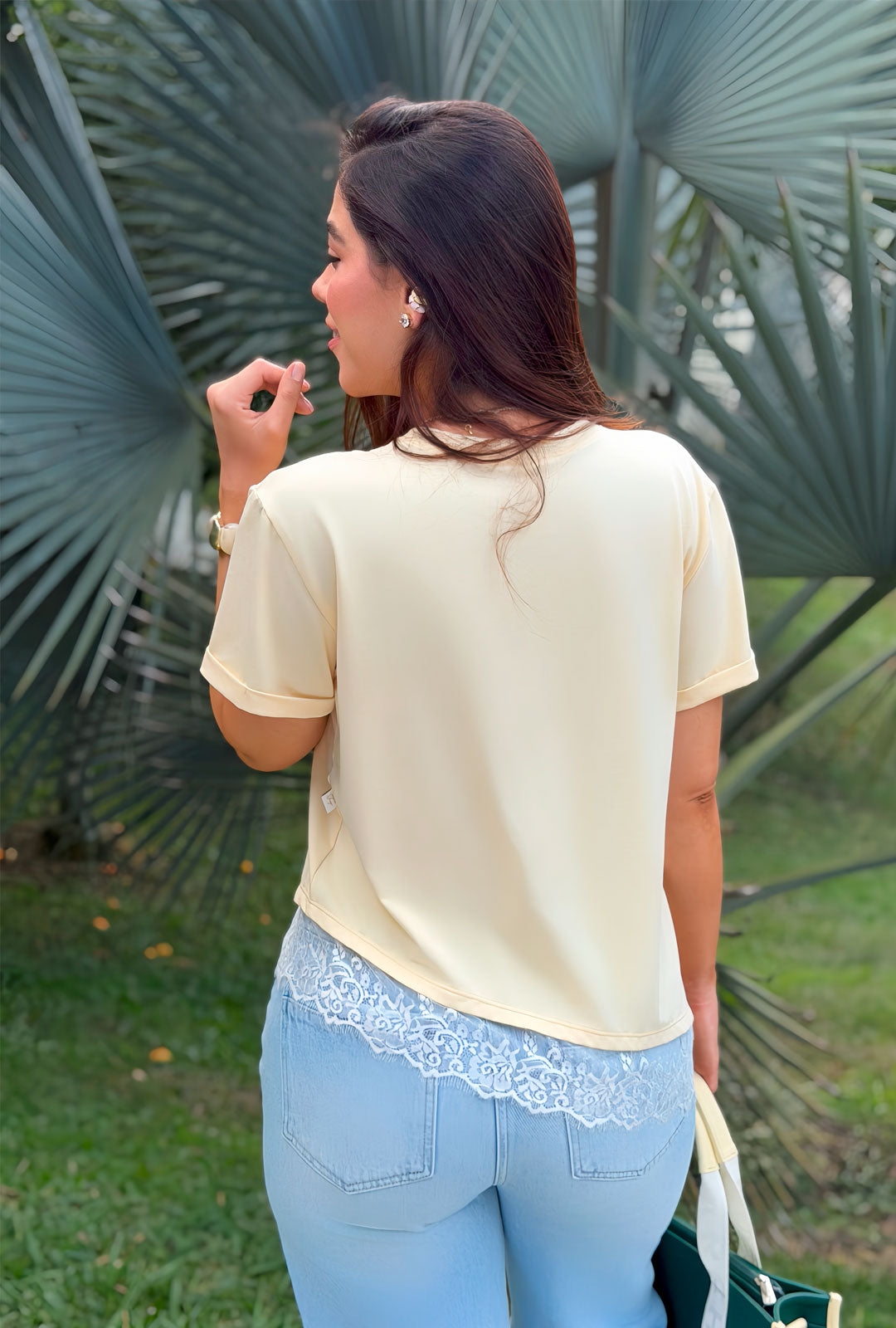 Camiseta Hello Girlfriend Amarilla