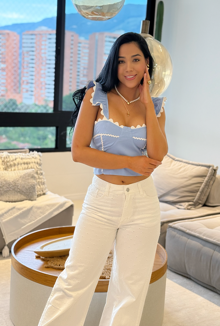 Crop Xiomara